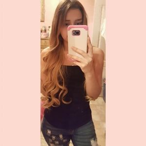 Meet your Posher, Dinora